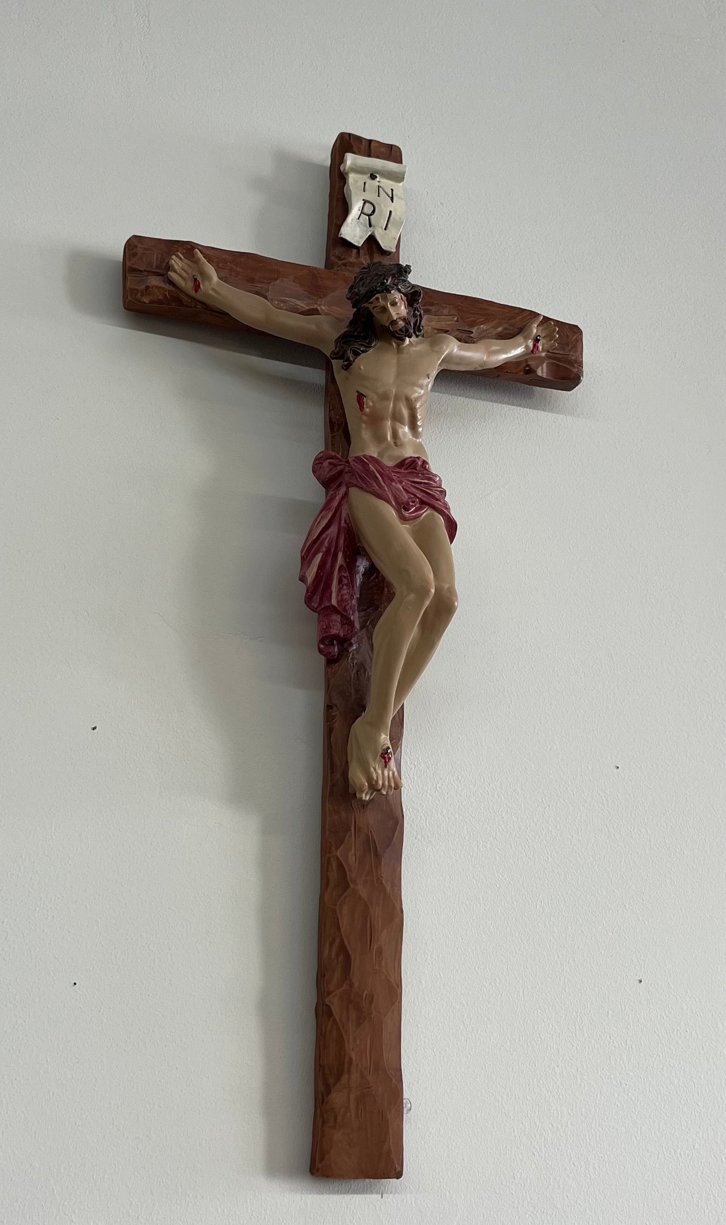 21.5-Inch Traditional Wall Crucifix – A Stunning Display of Faith